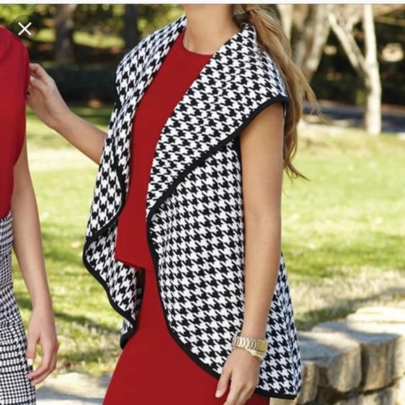 Mudpie Holden Houndstooth blanket vest black white - Picture 2 of 8